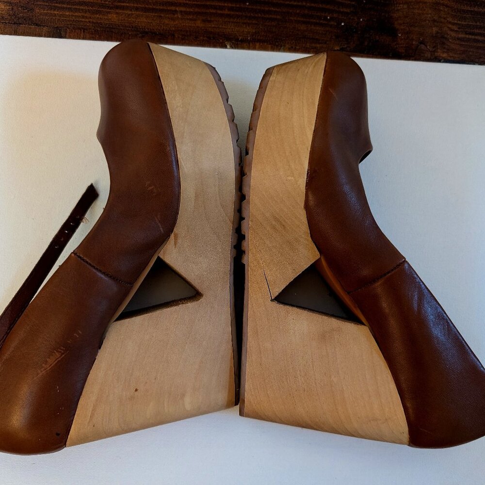 Deena & Ozzy wooden sole Leather shoes